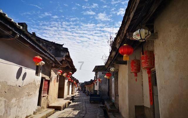 工作压力日益增大，头发却渐渐稀少，我们该如何防止脱发？游戏画面